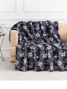 Berkshire Retro Blue Floral Plush Throw New